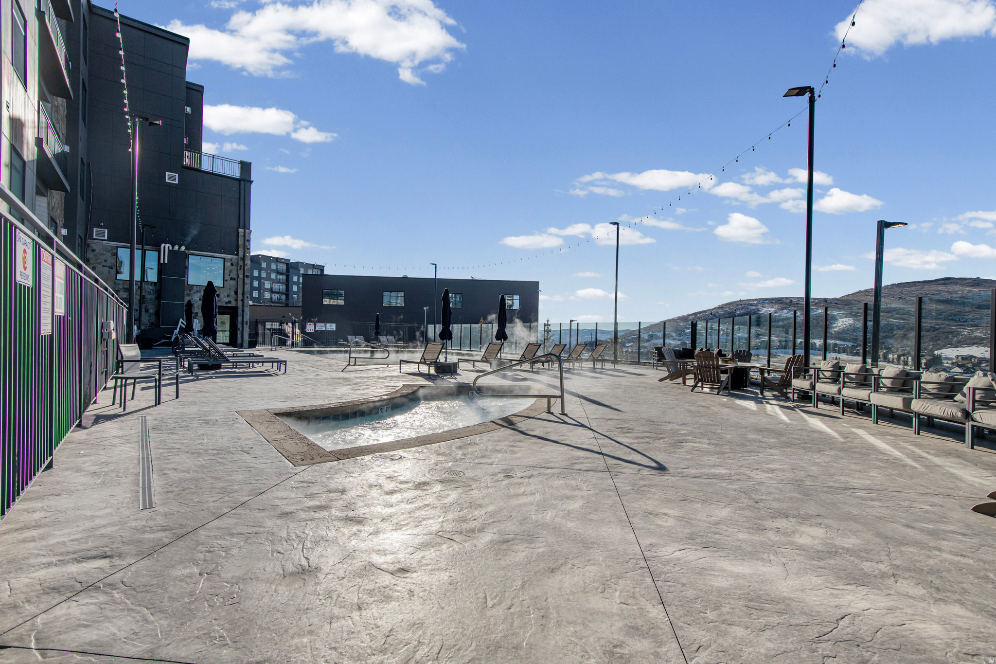 BLACK ROCK LUXURY CONDOMINIUMS - Residential