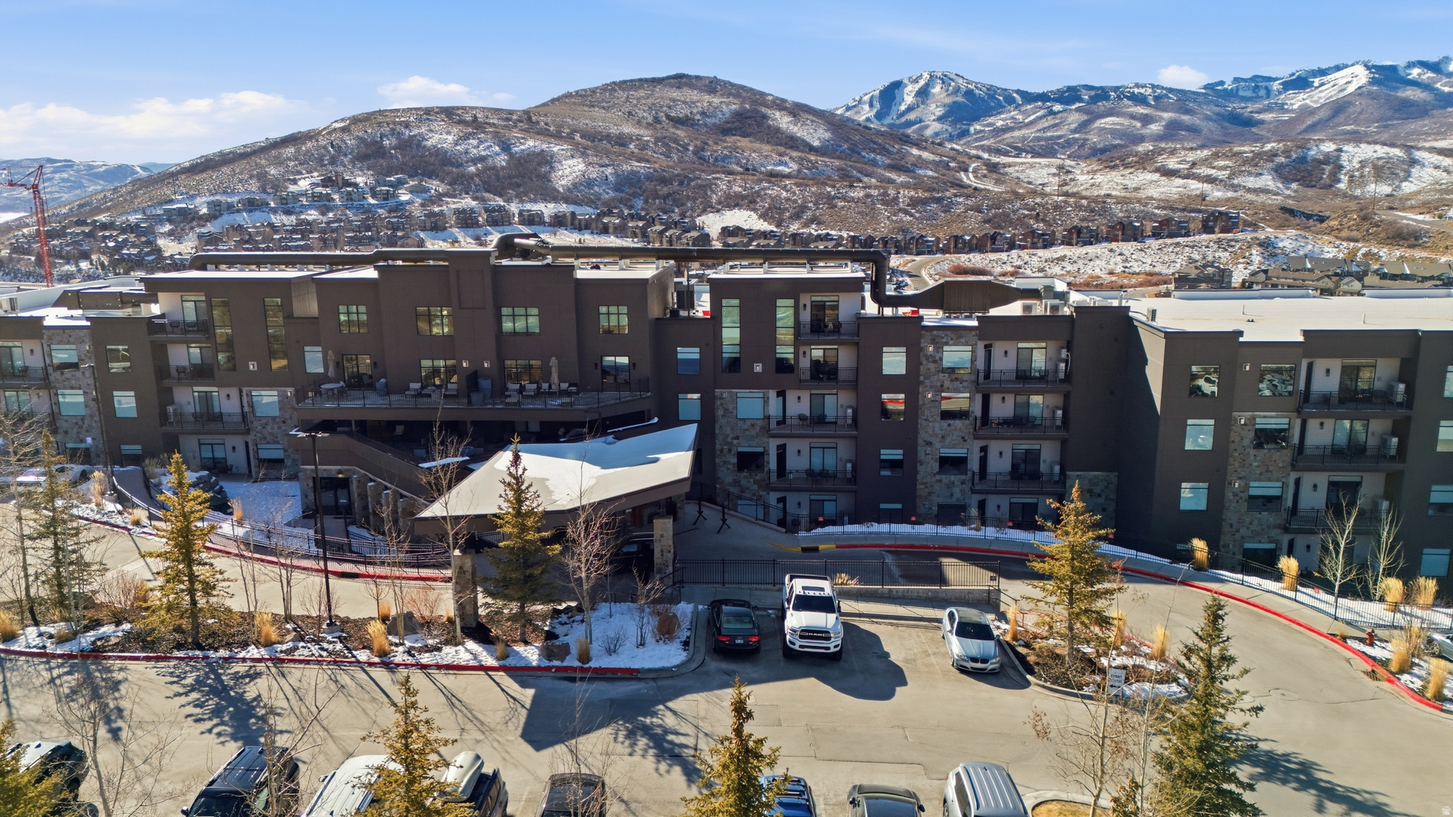 BLACK ROCK LUXURY CONDOMINIUMS - Residential