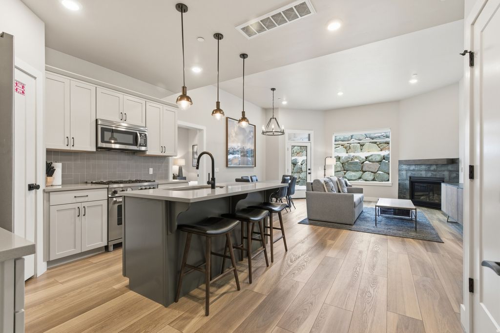 Photo of 909 W PEACE TREE TRL #310, Heber City, UT 84032 (MLS # 2132569)