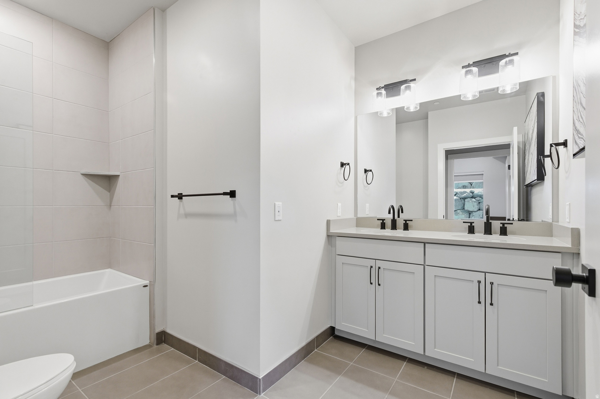 BLACK ROCK LUXURY CONDOMINIUMS - Residential