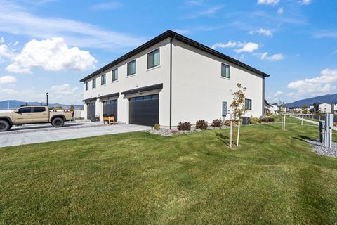 Tiny photo for 902 W 800 S #902, American Fork, UT 84003 (MLS # 2148954)