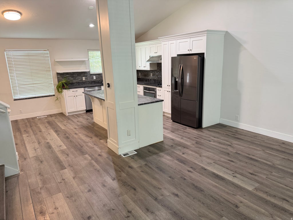 Photo of 11385 S ABBOTTS LN E, Sandy, UT 84070 (MLS # 2184922)