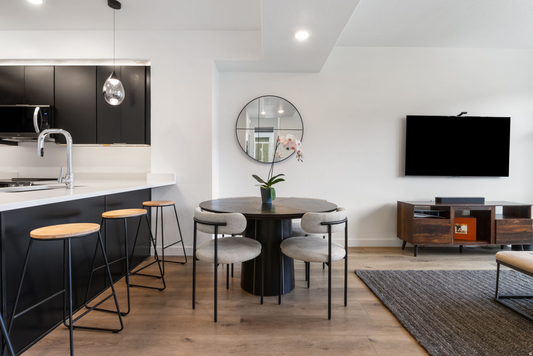 AXIS TOWNHOMES - Residential