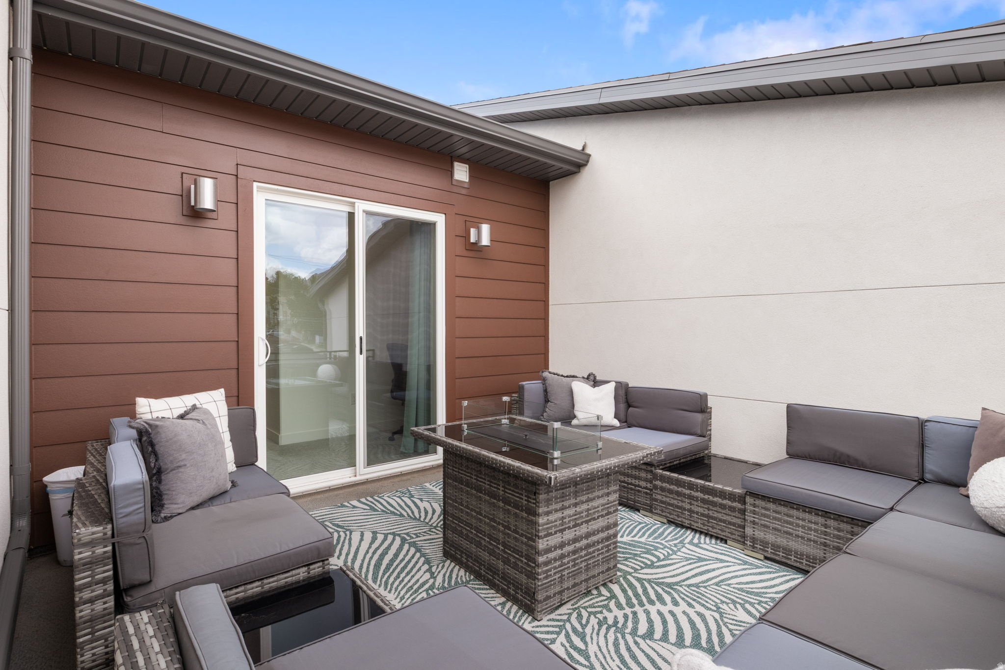 AXIS TOWNHOMES - Residential