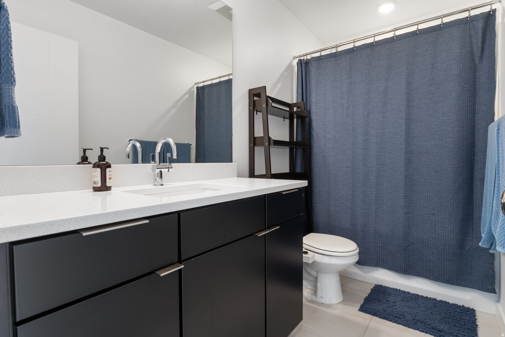 AXIS TOWNHOMES - Residential