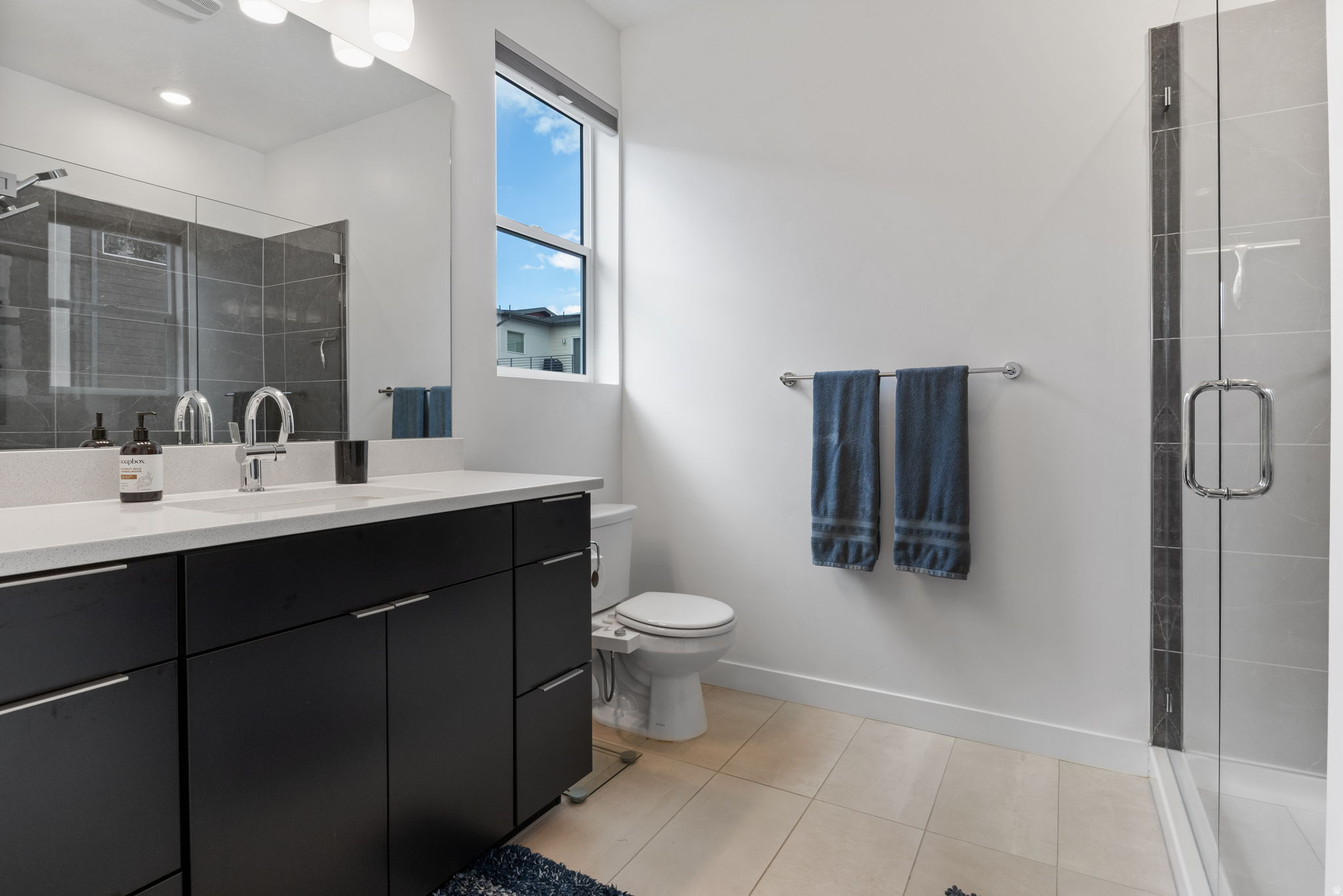 AXIS TOWNHOMES - Residential