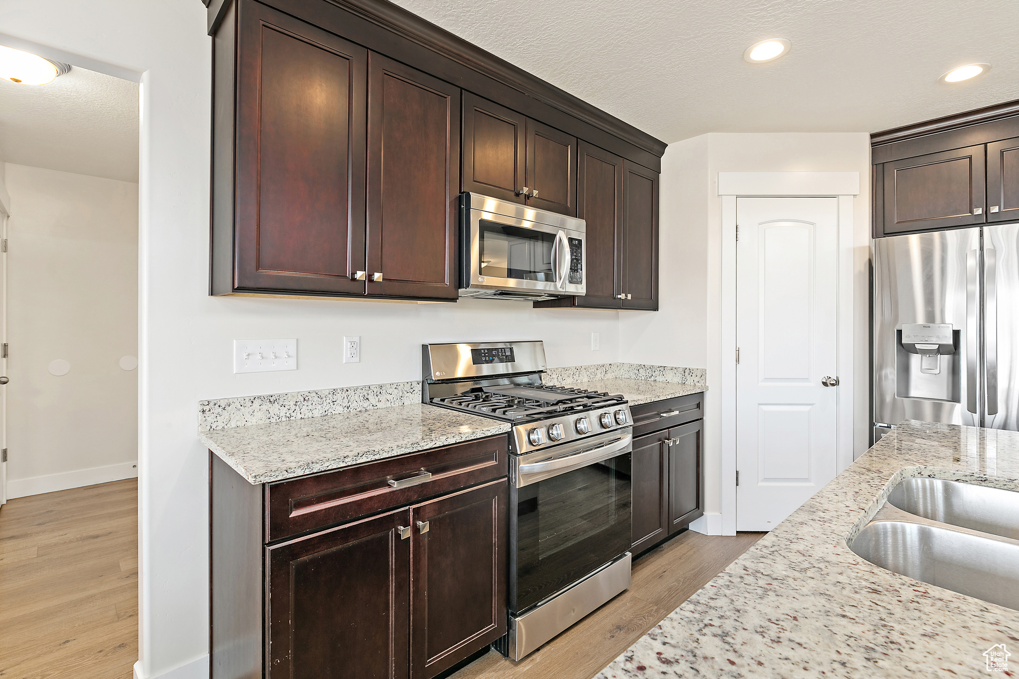48 N Desert Sage Cir, Saratoga Springs, Utah image 11