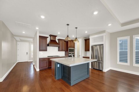 Tiny photo for 6093 W STONE MOUNT WAY, South Jordan, UT 84009 (MLS # 2120032)