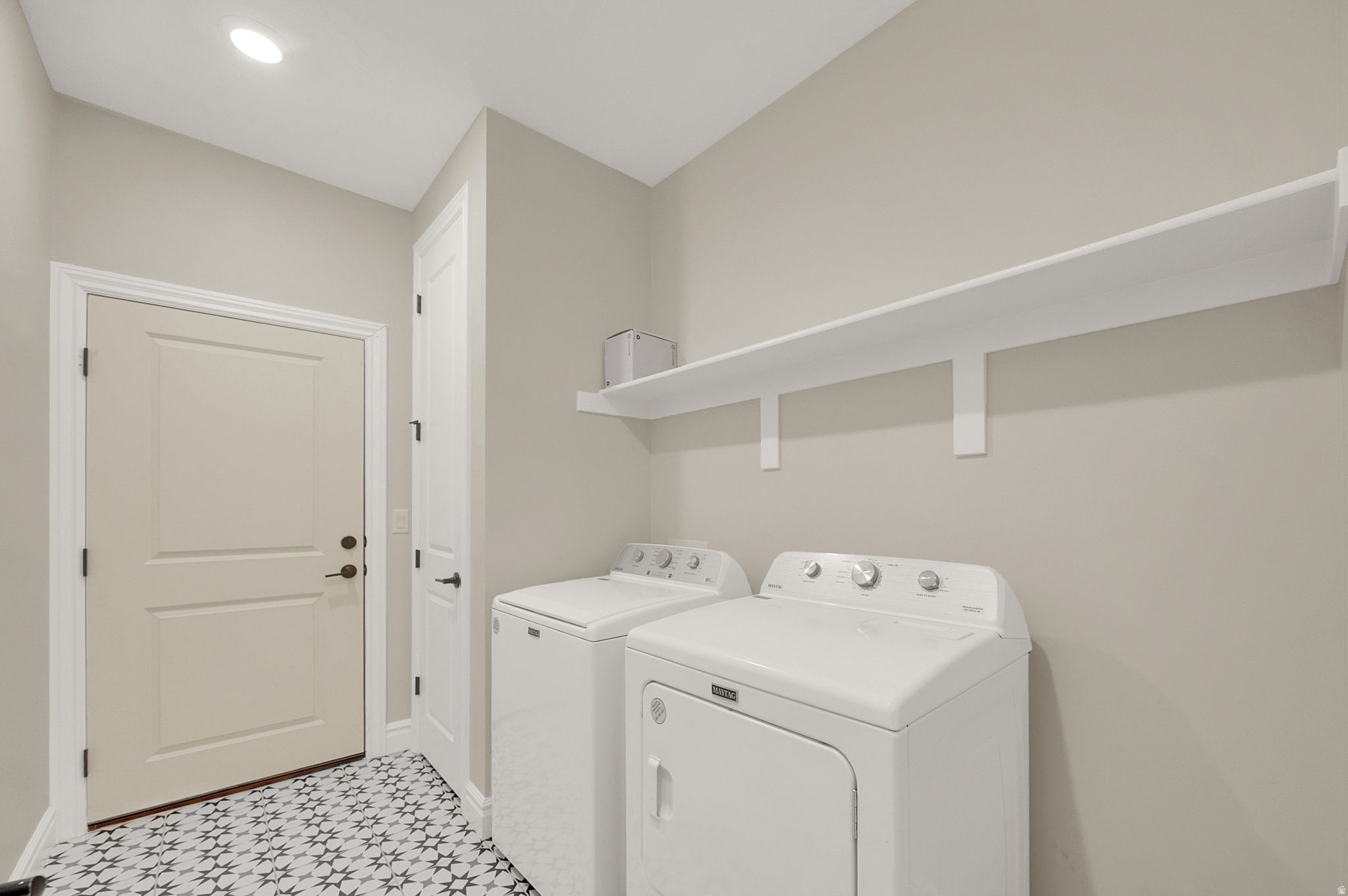 DAYBREAK SPRINGHOUSE - Residential