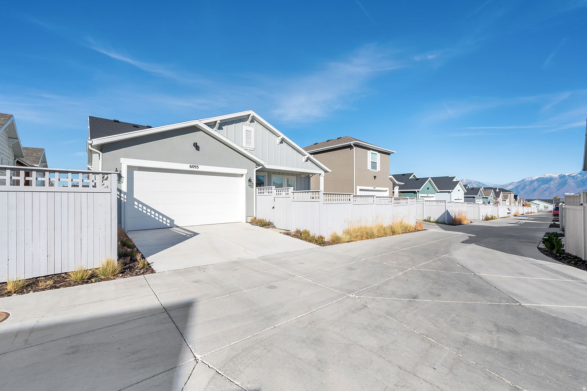 DAYBREAK SPRINGHOUSE - Residential