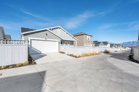 Tiny photo for 6093 W STONE MOUNT WAY, South Jordan, UT 84009 (MLS # 2120032)