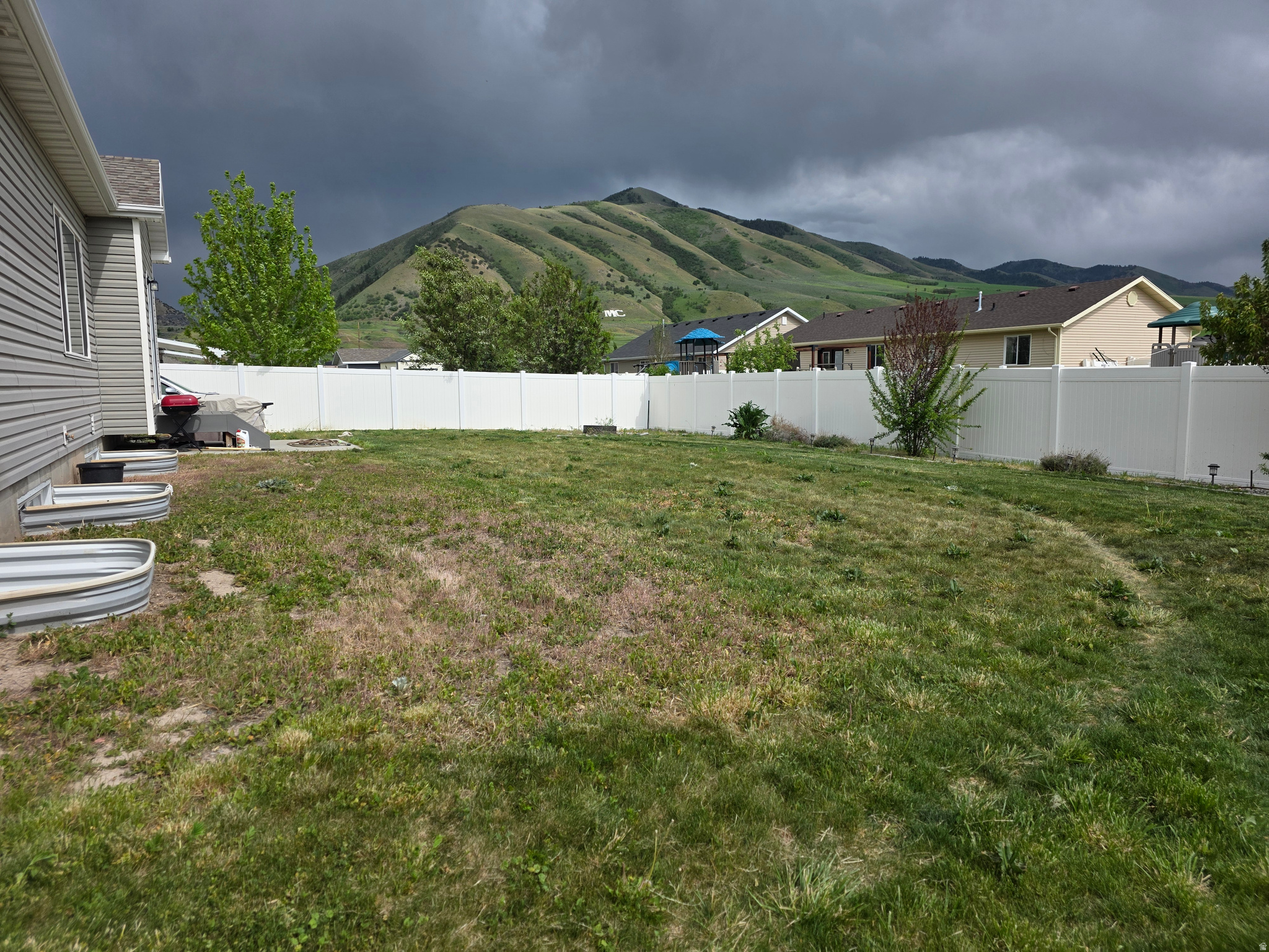 ELK MOUNTAIN - Residential