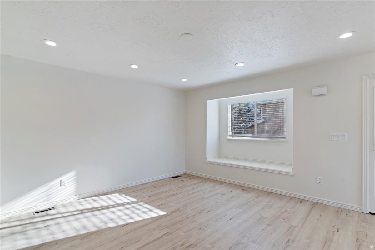 QUAIL HOLLOW - Residential