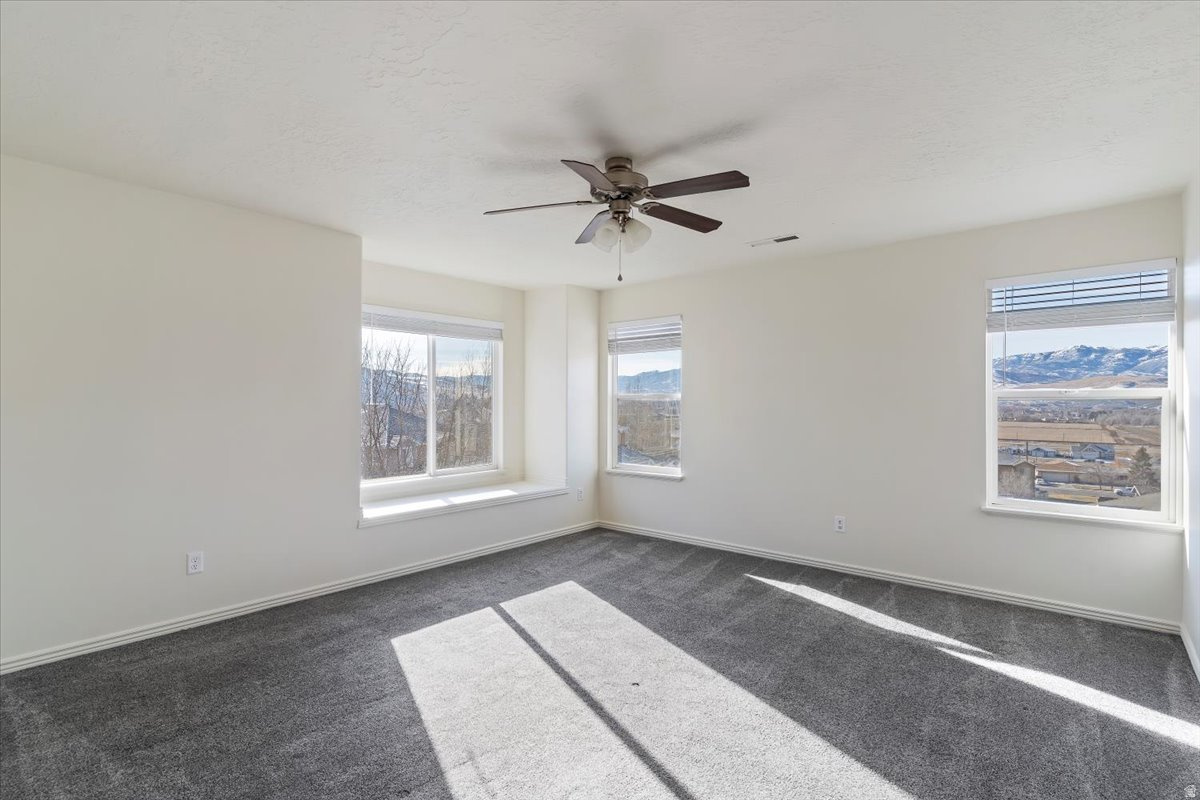 QUAIL HOLLOW - Residential