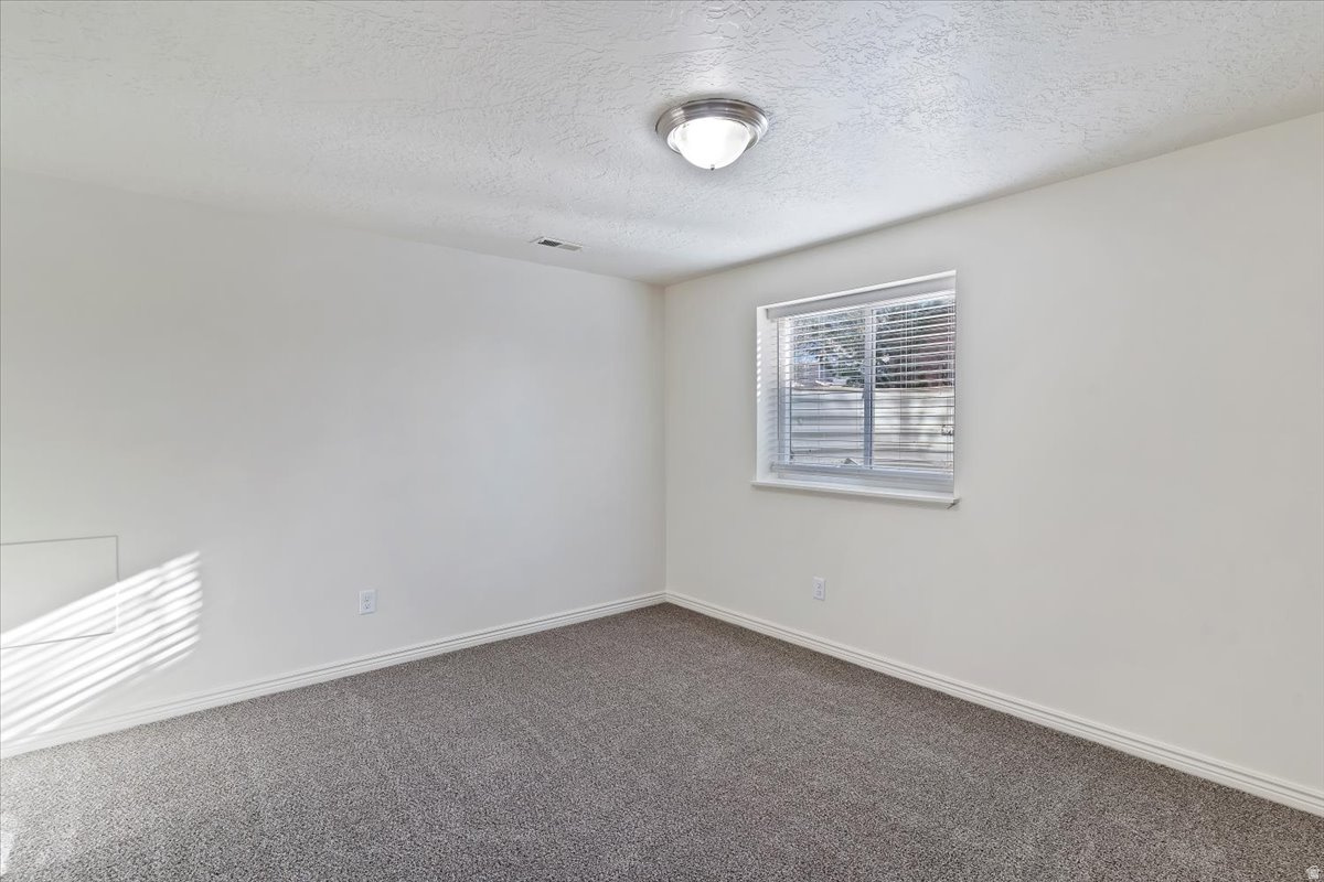 QUAIL HOLLOW - Residential