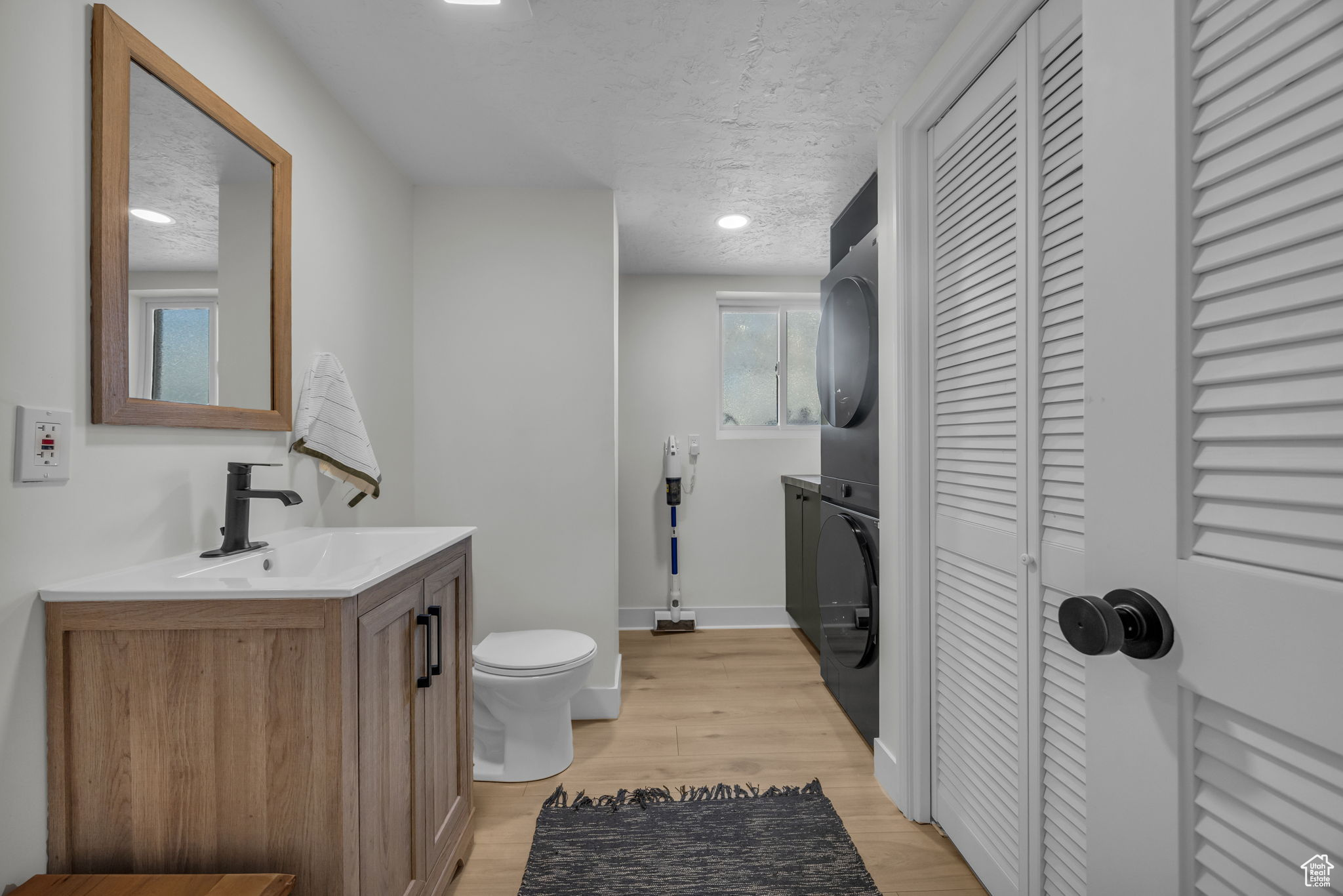 2046 N 2350, Layton, Utah image 17