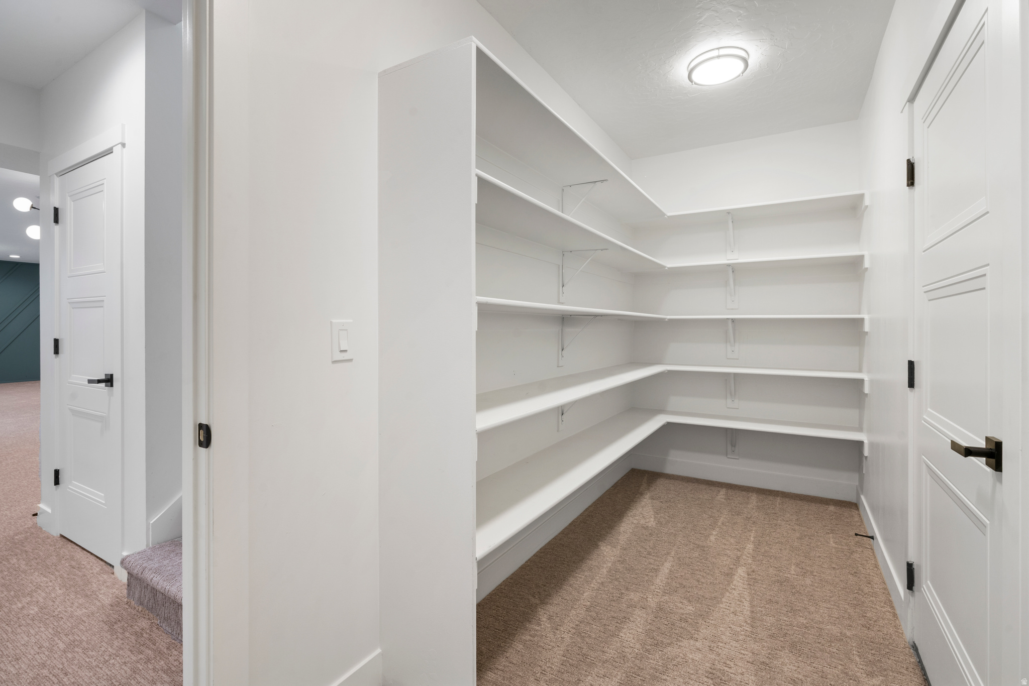 BROOKS LANE - Residential