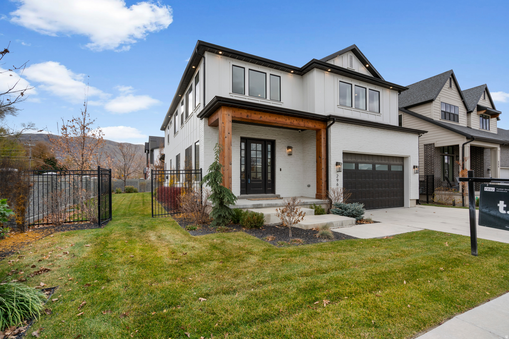 BROOKS LANE - Residential