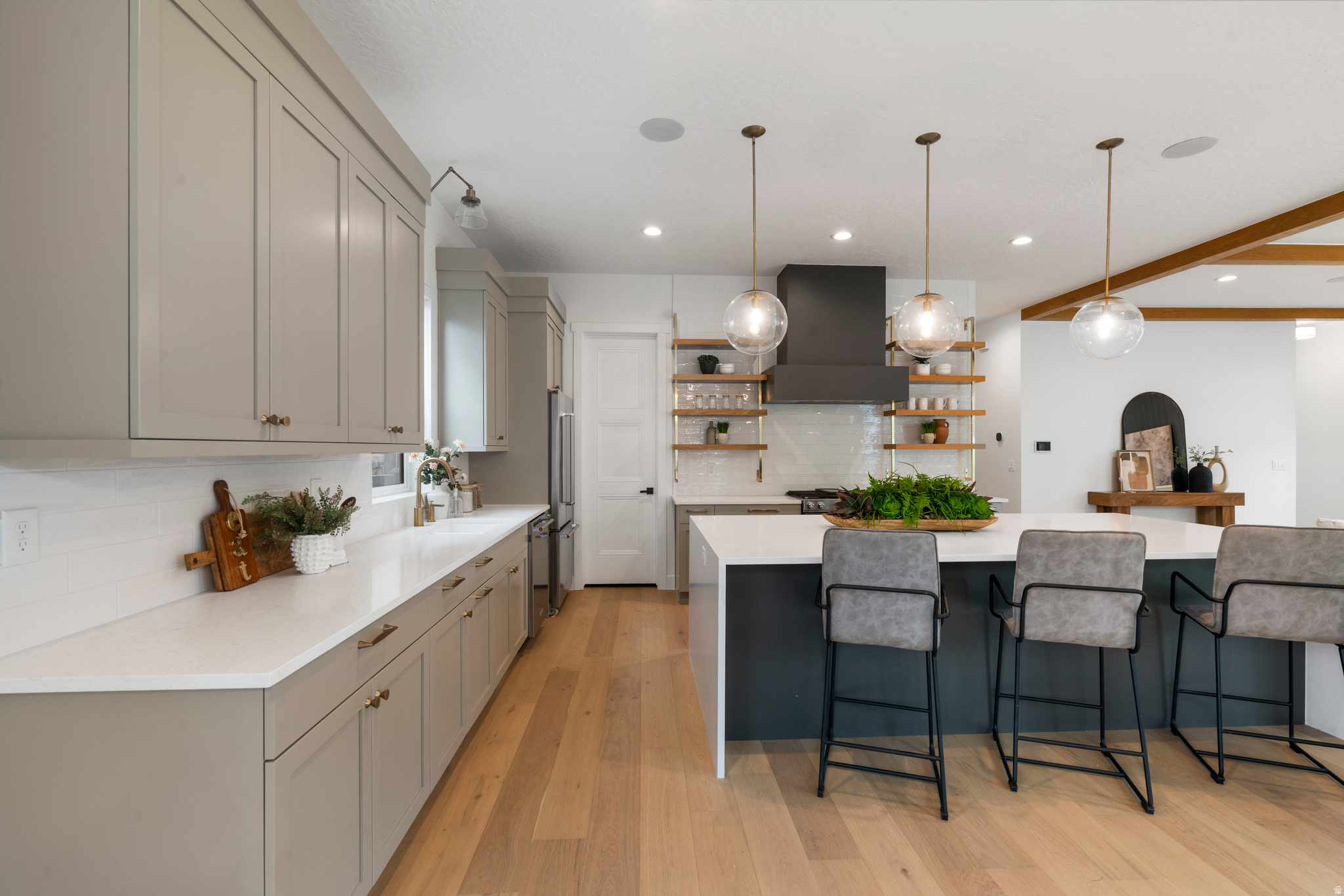 BROOKS LANE - Residential