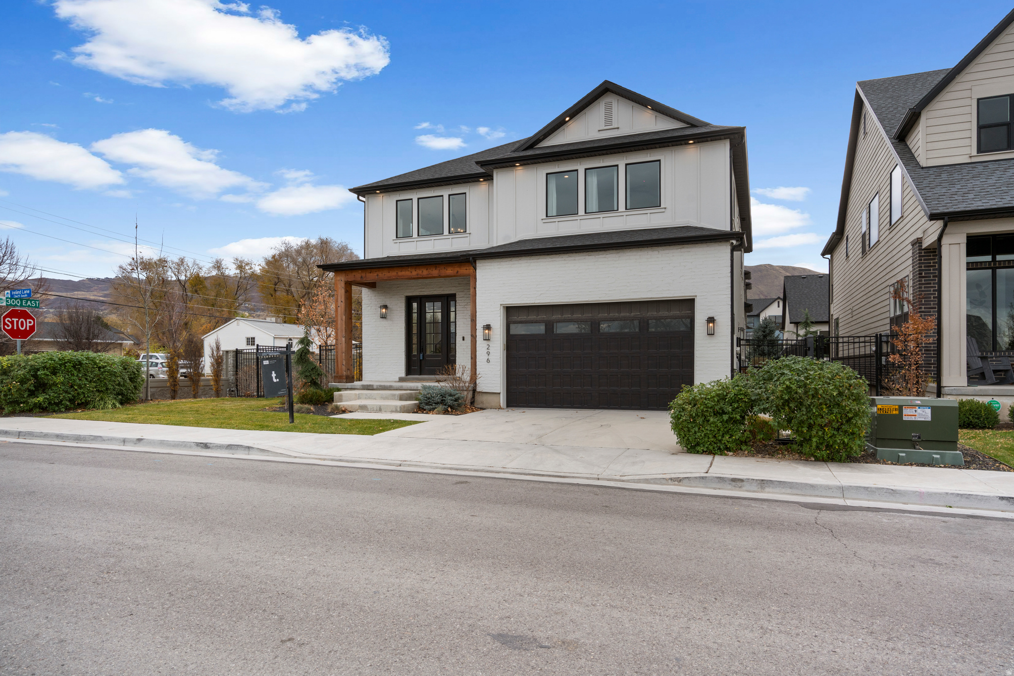 BROOKS LANE - Residential