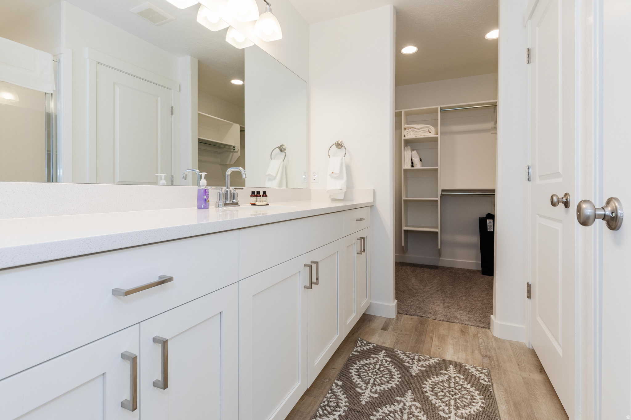 PARADISE PARKWAY - Residential