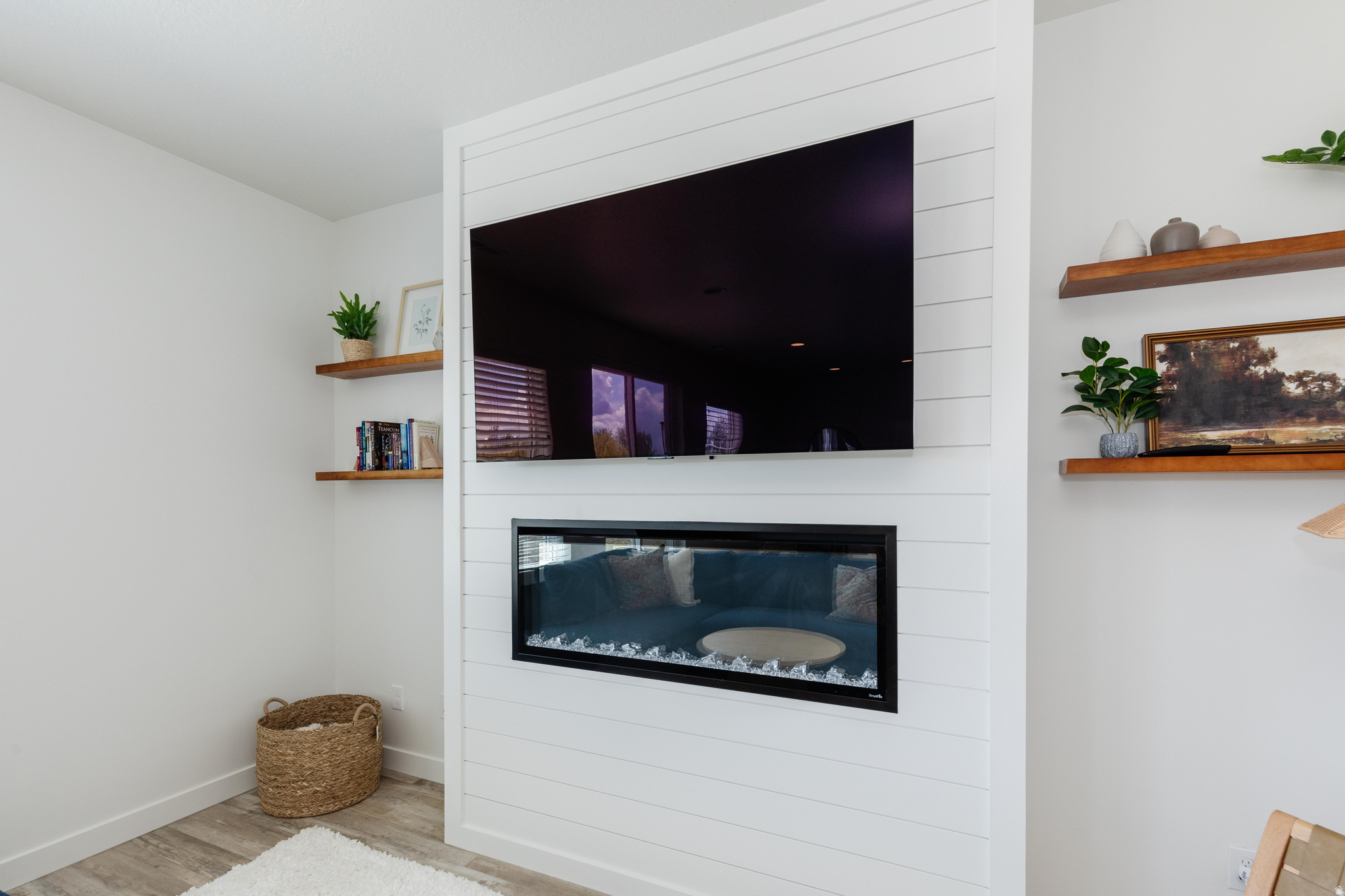 PARADISE PARKWAY - Residential