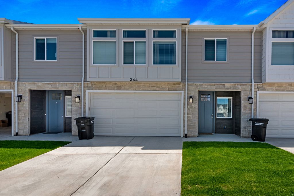 Photo of 344 W OREGON DR, Garden City, UT 84028 (MLS # 2150992)