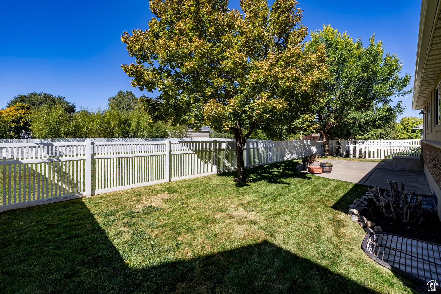 ERICKSON MEADOWS - Residential