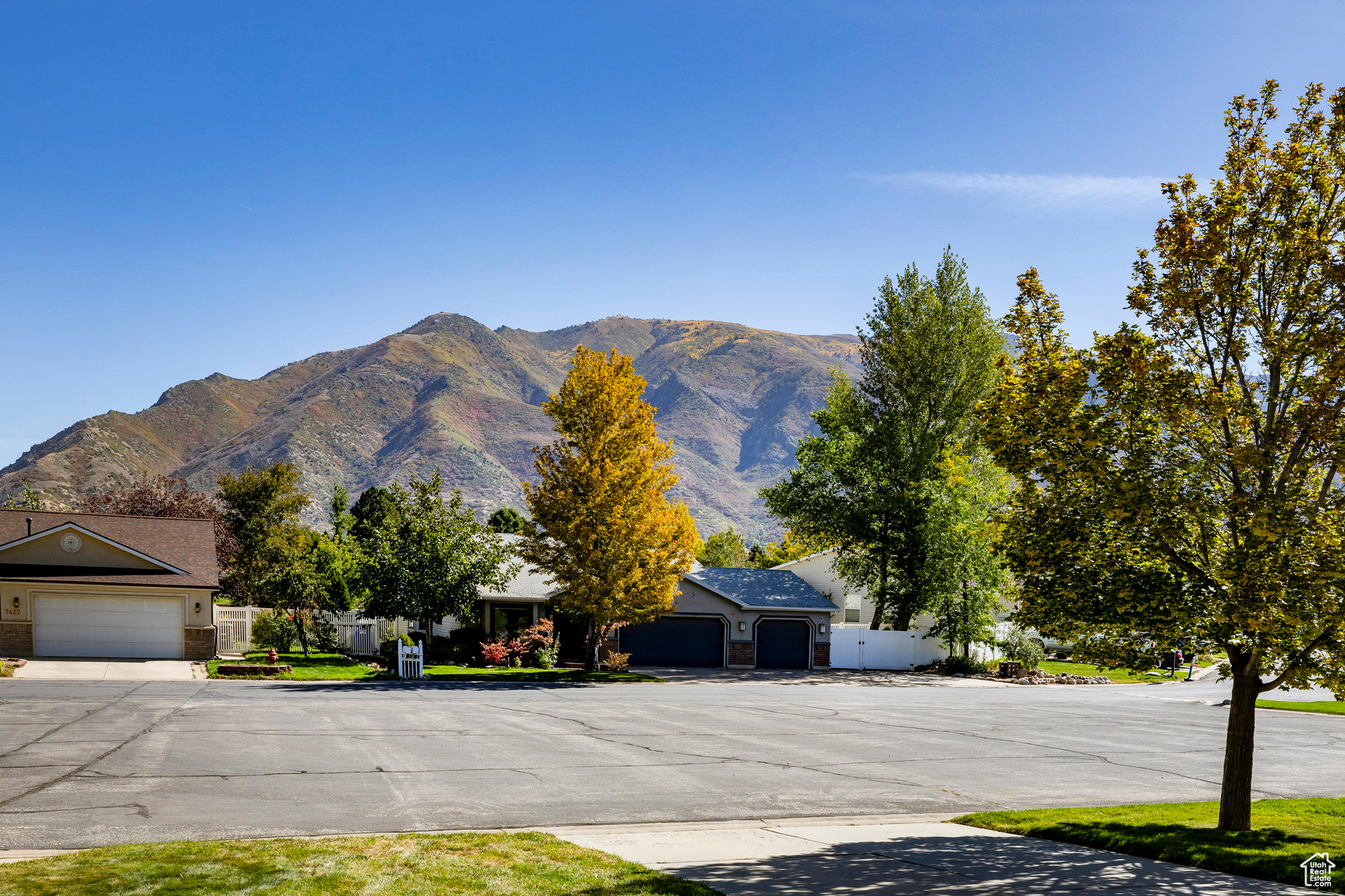 ERICKSON MEADOWS - Residential