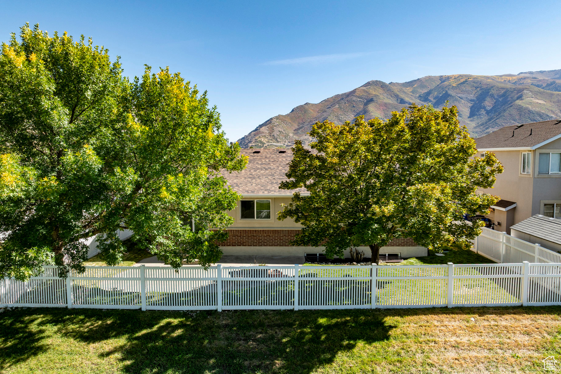 ERICKSON MEADOWS - Residential