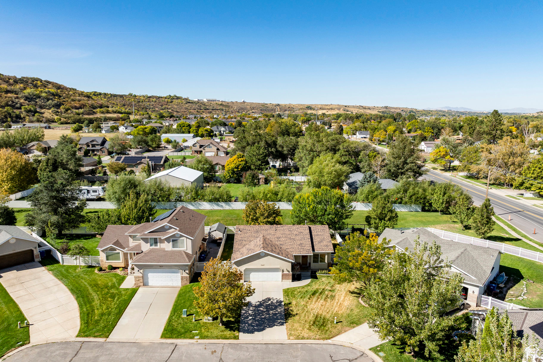 ERICKSON MEADOWS - Residential