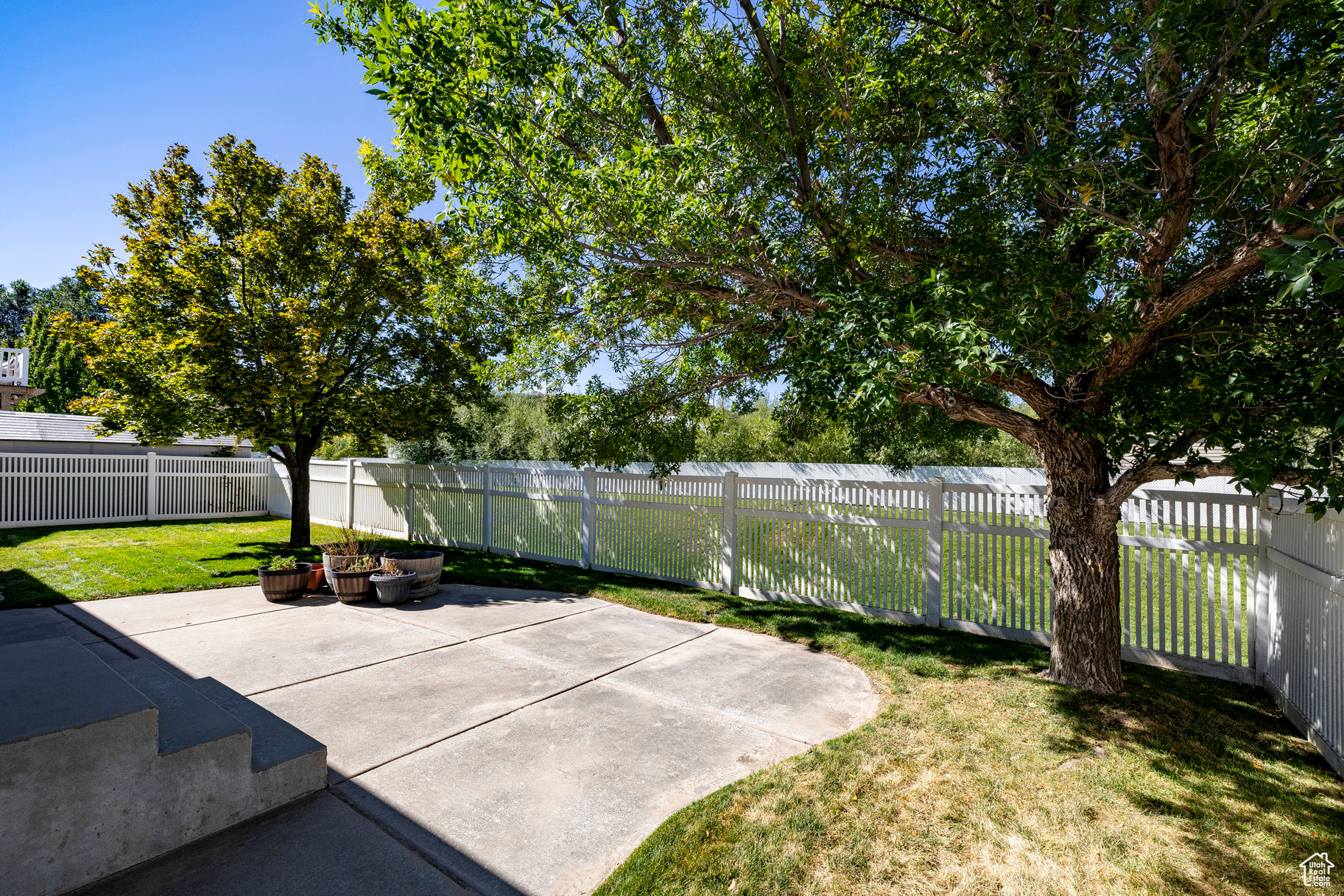 ERICKSON MEADOWS - Residential