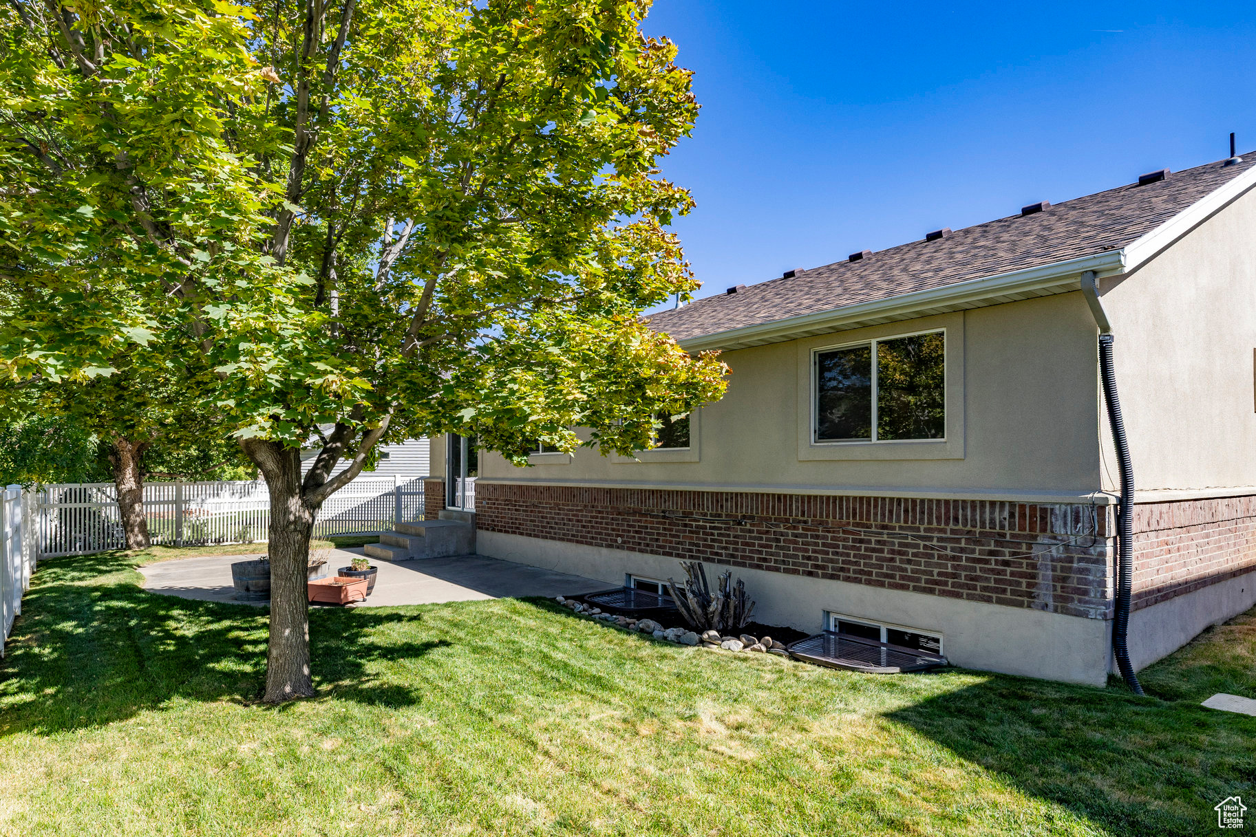 ERICKSON MEADOWS - Residential