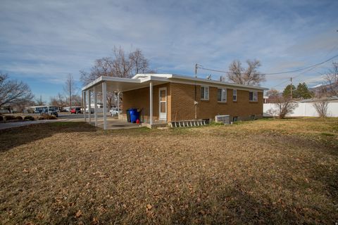 Tiny photo for 332 N 300 W, Bountiful, UT 84010 (MLS # 2135264)