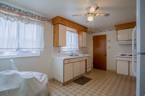 Tiny photo for 332 N 300 W, Bountiful, UT 84010 (MLS # 2135264)