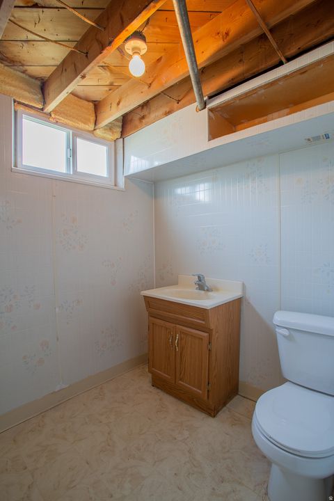 Tiny photo for 332 N 300 W, Bountiful, UT 84010 (MLS # 2135264)