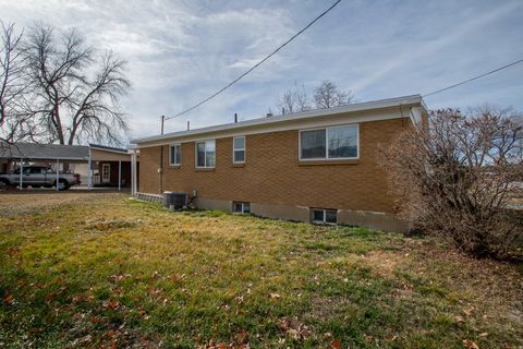 Tiny photo for 332 N 300 W, Bountiful, UT 84010 (MLS # 2135264)