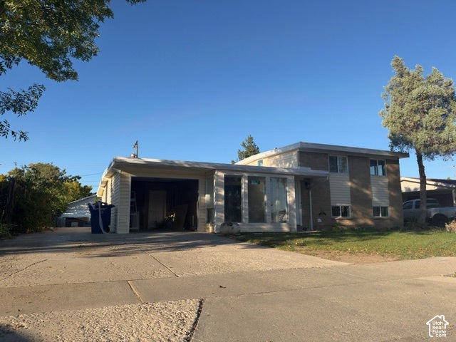 Photo of 4380 W RUTGERS AVE, West Valley City, UT 84120 (MLS # 2189604)