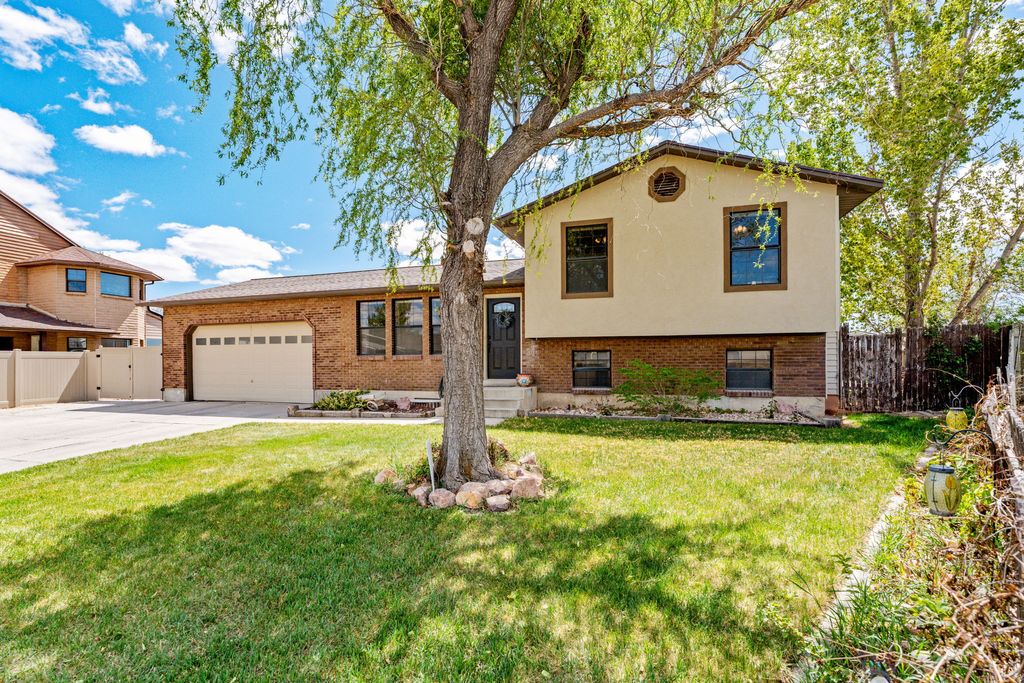 Photo of 644 E TAMARIX St, Delta, UT 84624 (MLS # 2153382)
