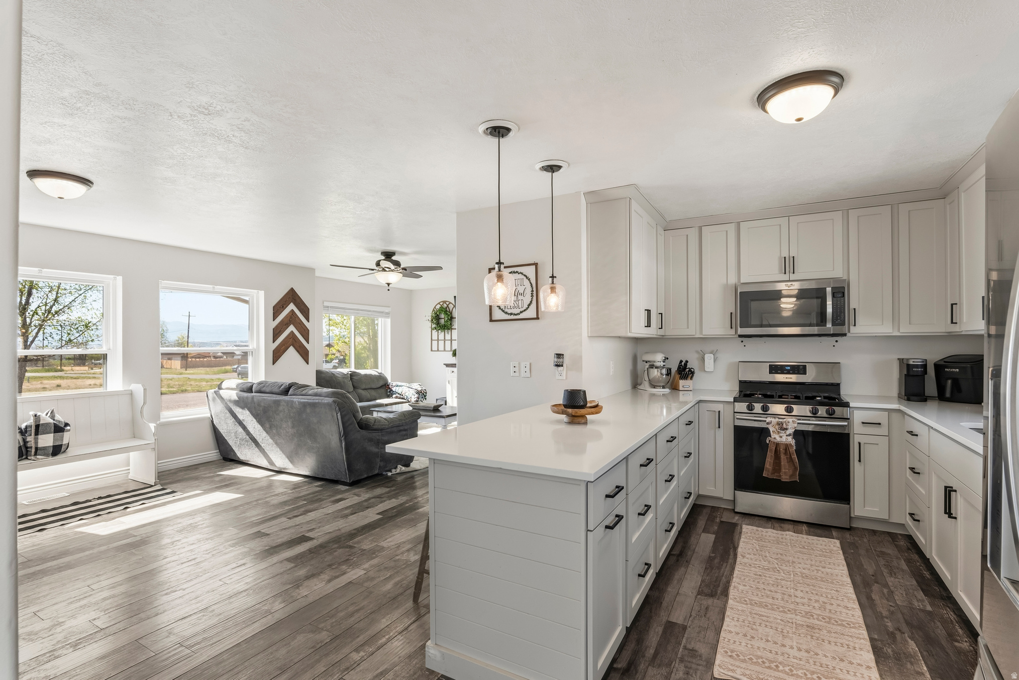 COUNTRY ROAD HAVEN - Residential