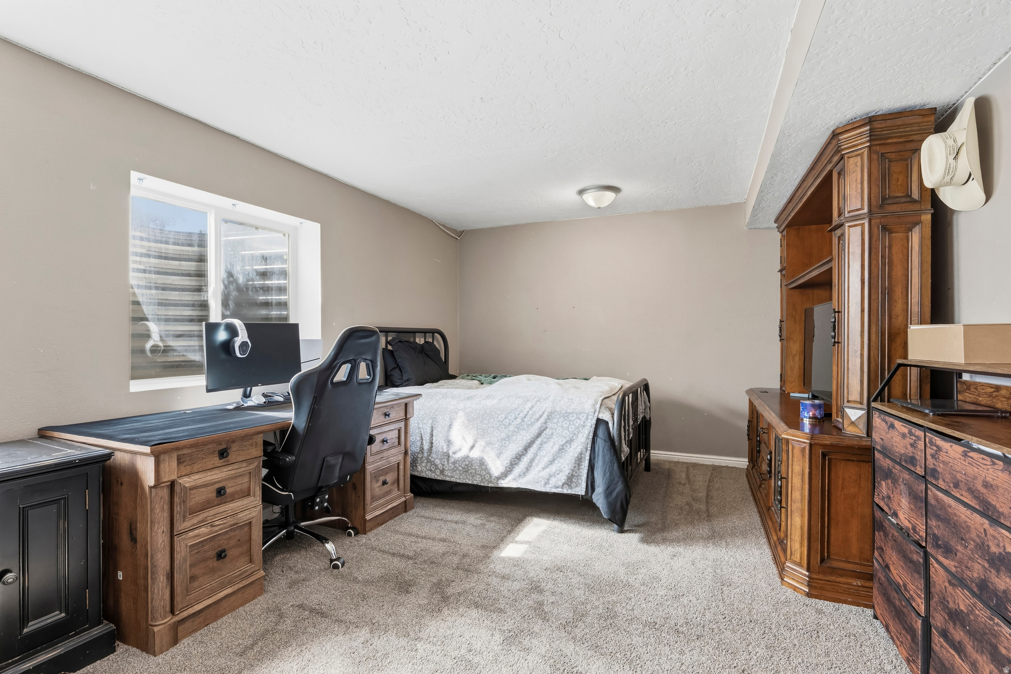 COUNTRY ROAD HAVEN - Residential