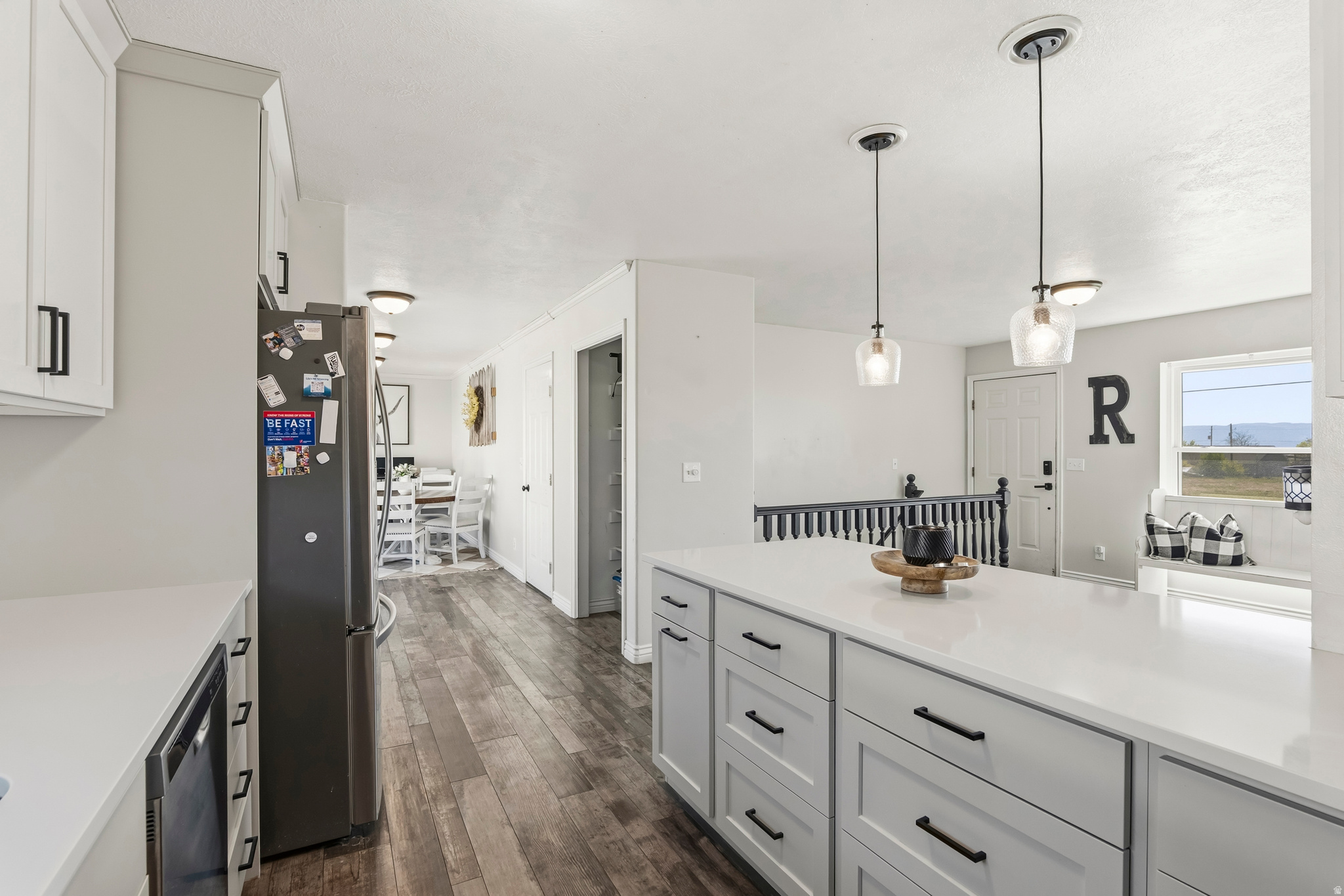 COUNTRY ROAD HAVEN - Residential