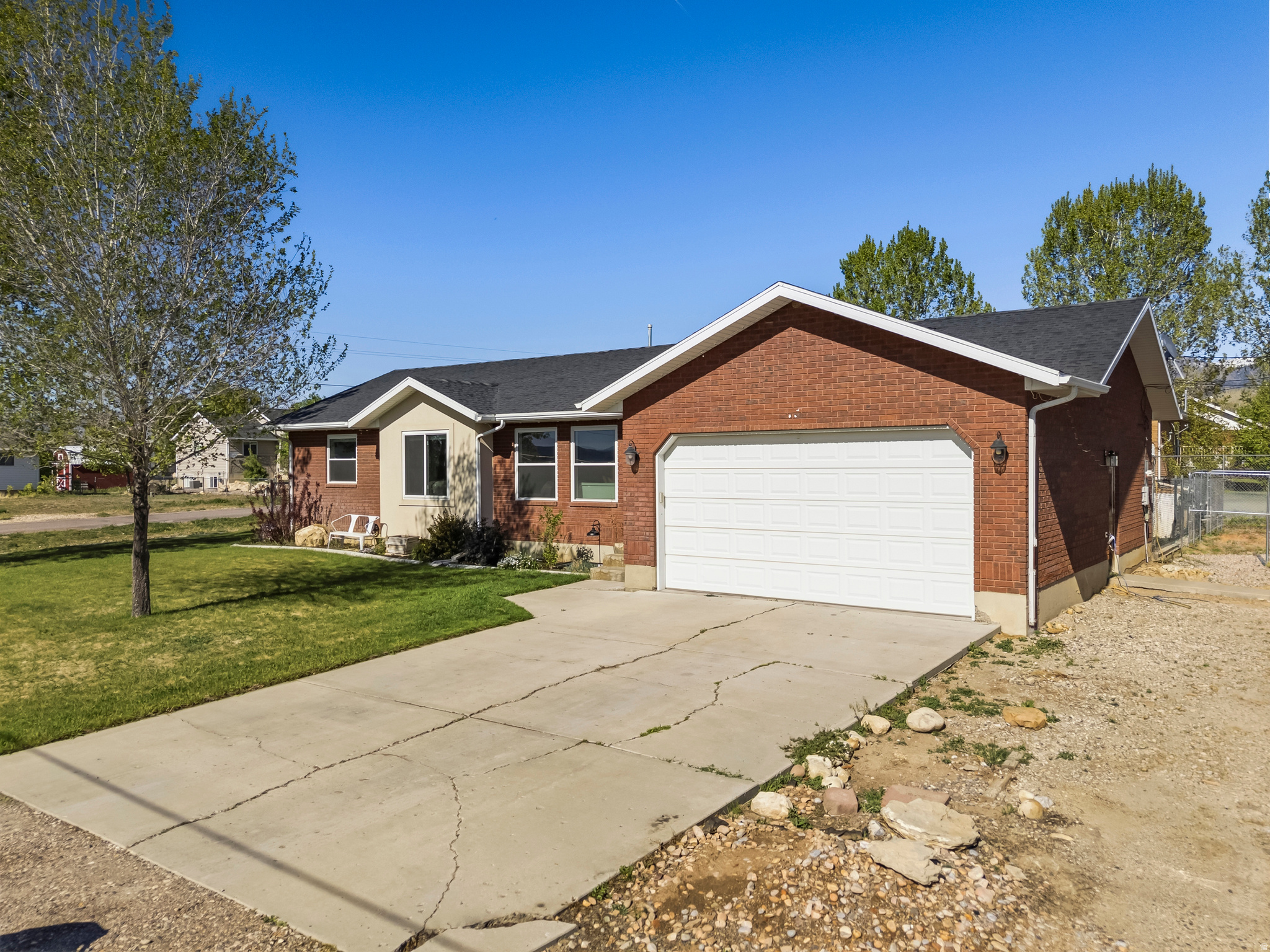 COUNTRY ROAD HAVEN - Residential
