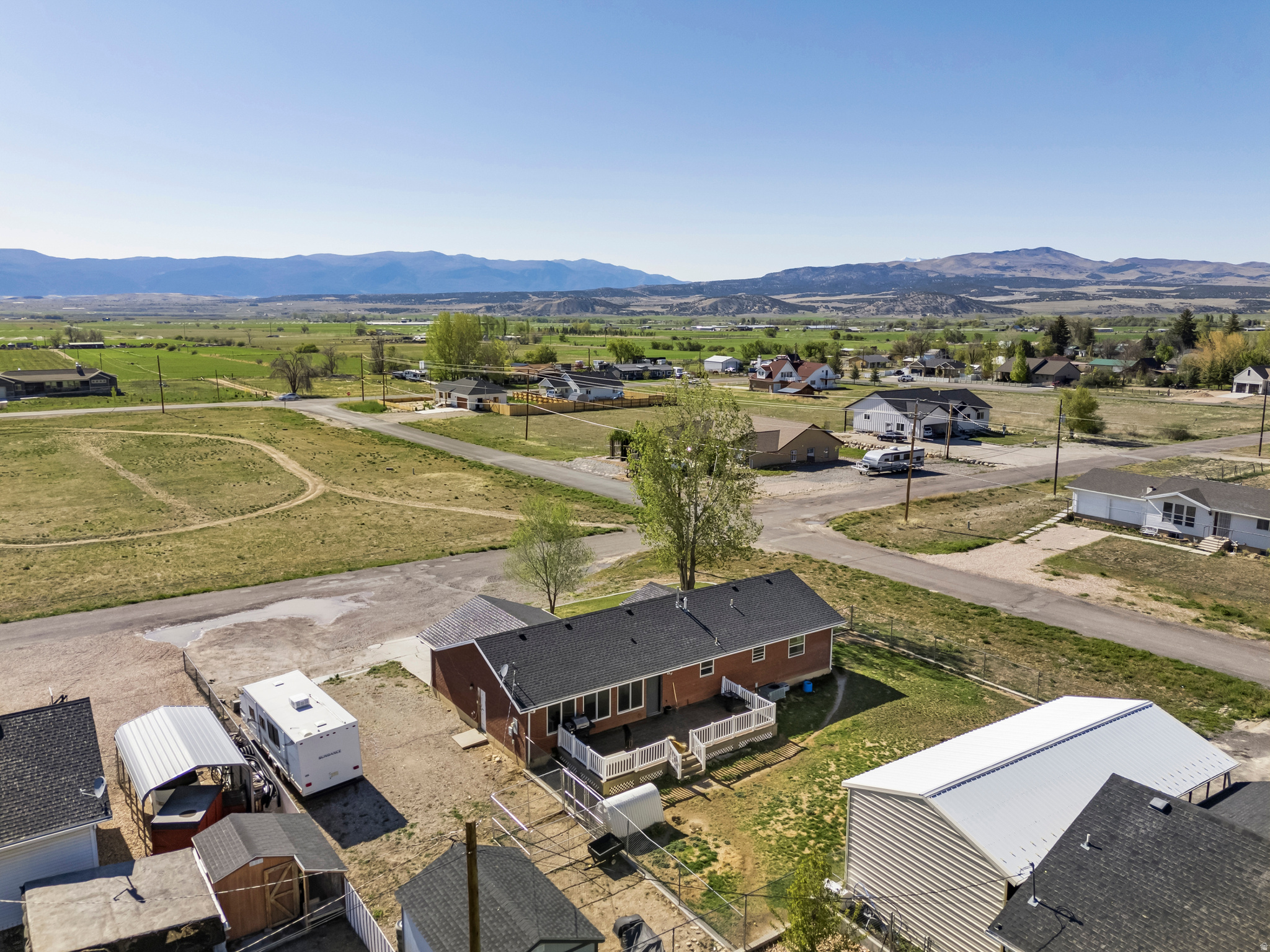 COUNTRY ROAD HAVEN - Residential