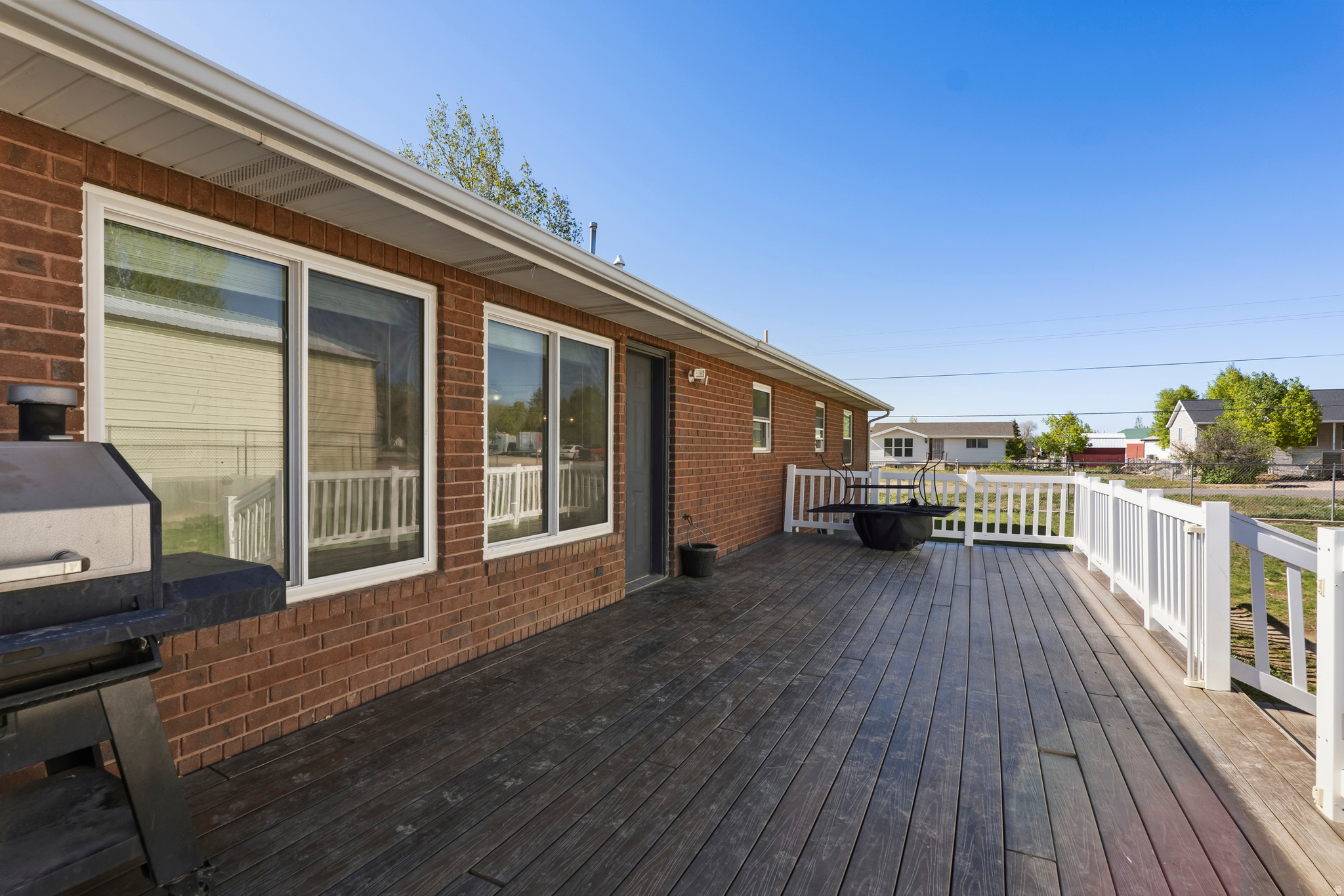 COUNTRY ROAD HAVEN - Residential