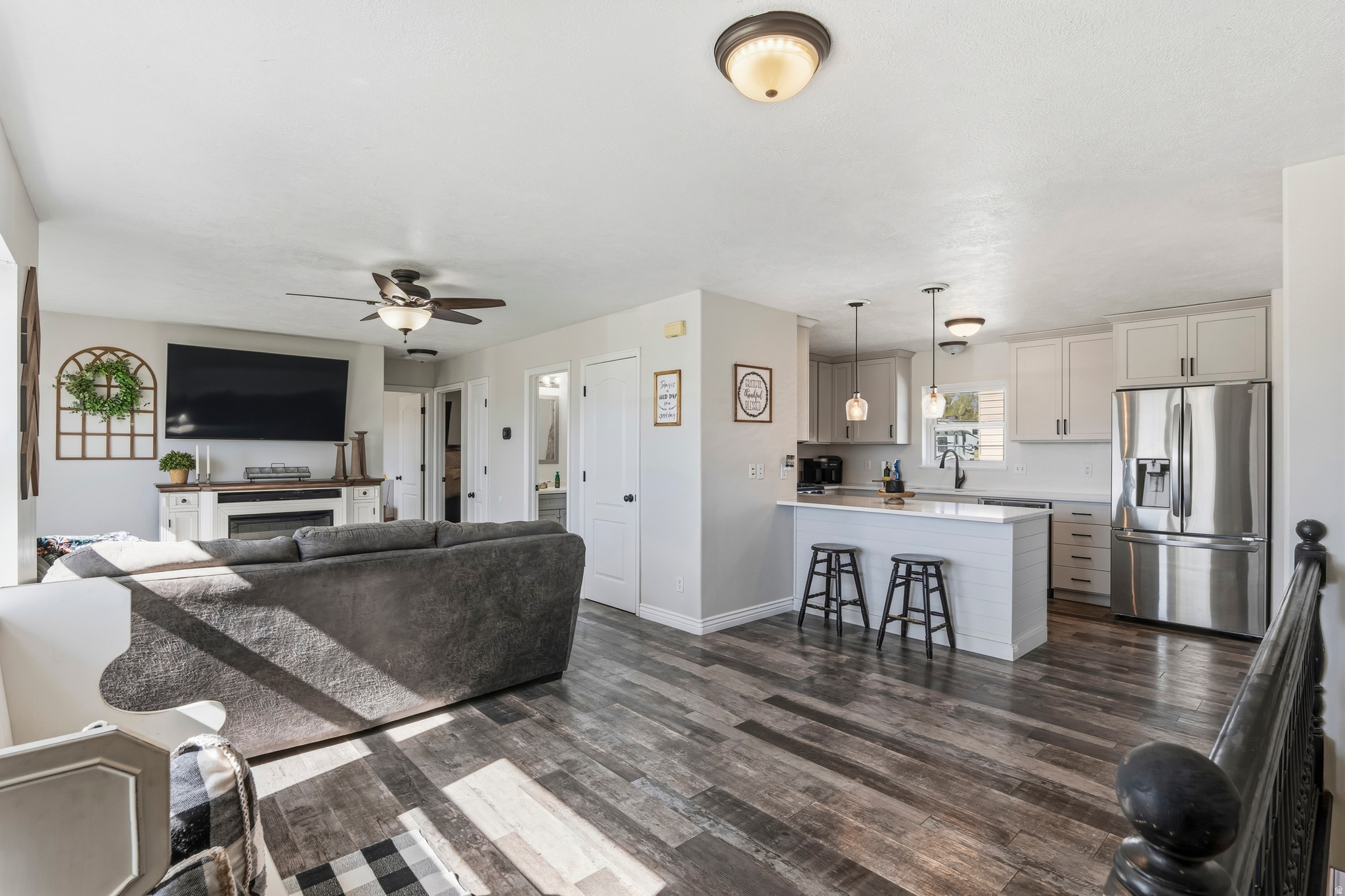 COUNTRY ROAD HAVEN - Residential