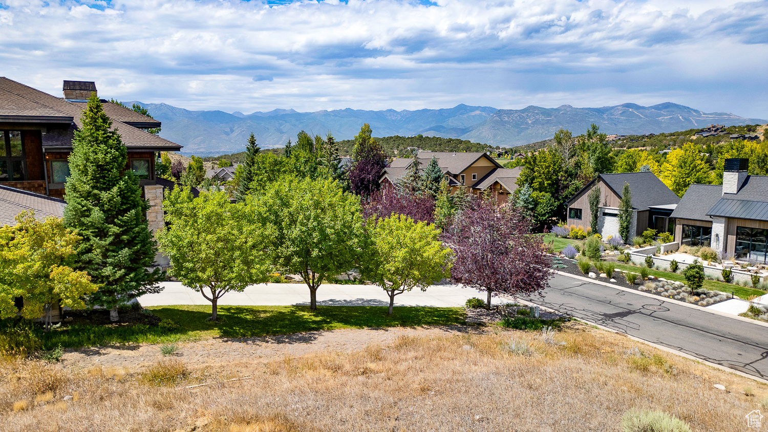 THE CROSSINGS - Land