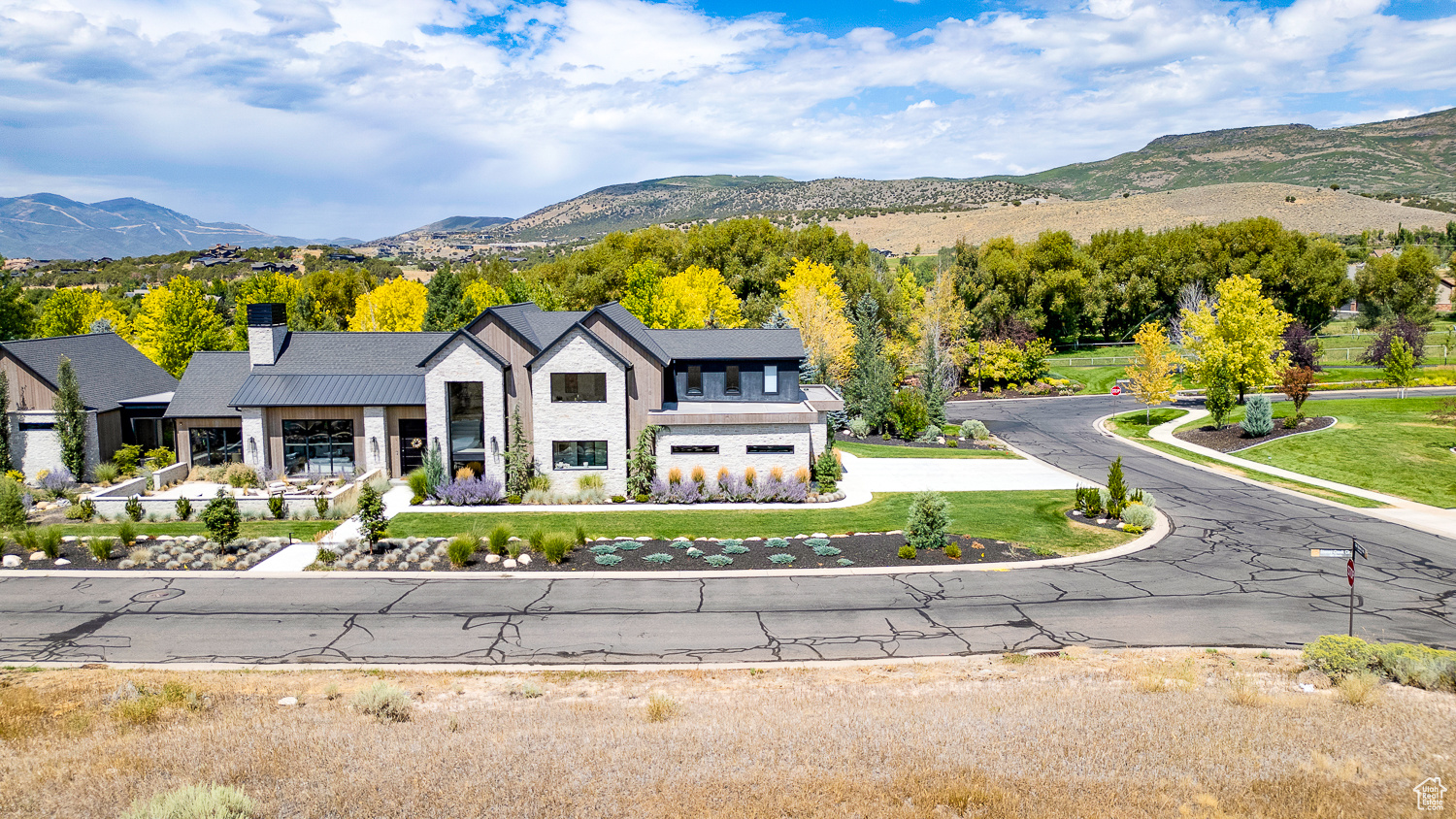 THE CROSSINGS - Land