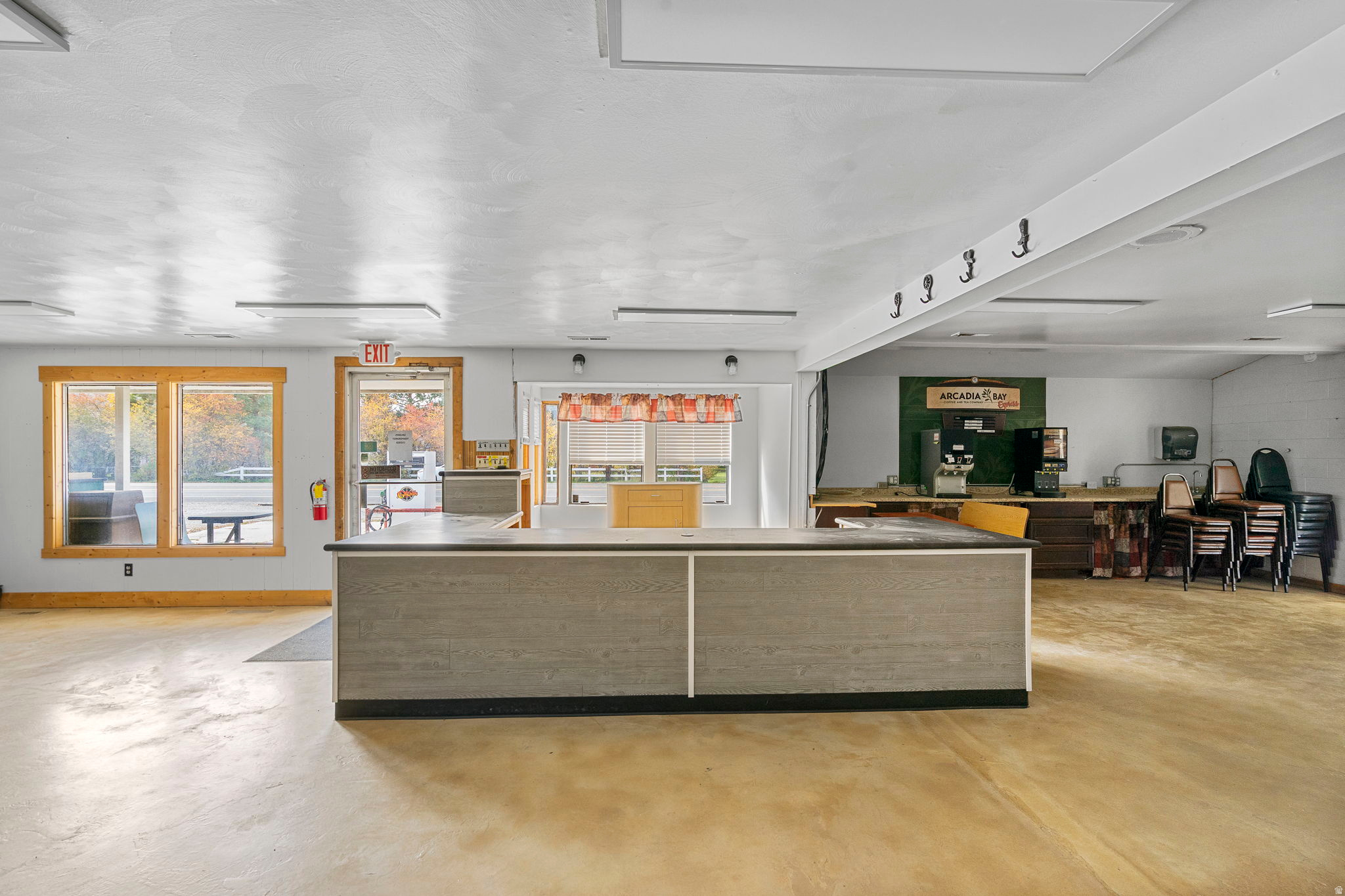 HENEFER TOWN - Commercial Lease