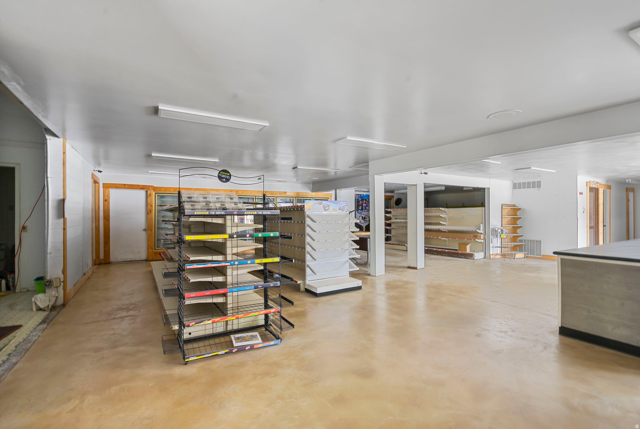 HENEFER TOWN - Commercial Lease